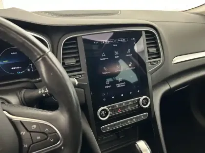 Photo 145 Renault Megane Mégane IV Estate E-TECH Plug-In Hybride 160