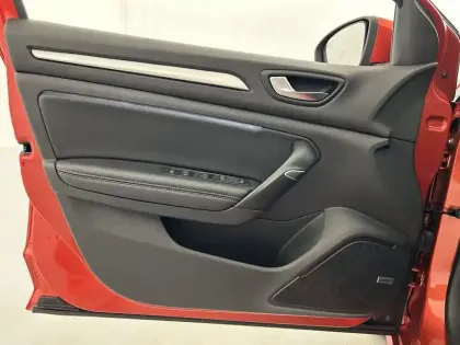 Photo 120 Renault Megane Mégane IV Estate E-TECH Plug-In Hybride 160