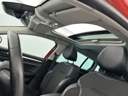 Photo 161 Renault Megane Mégane IV Estate E-TECH Plug-In Hybride 160