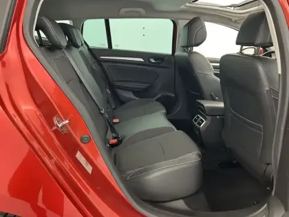 Photo 177 Renault Megane Mégane IV Estate E-TECH Plug-In Hybride 160