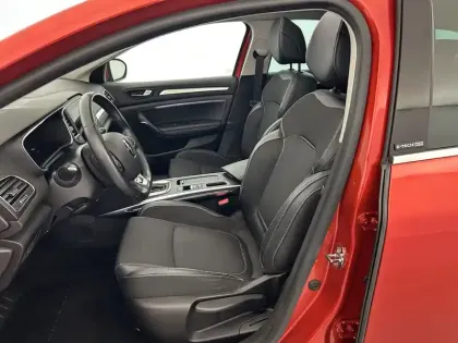 Photo 122 Renault Megane Mégane IV Estate E-TECH Plug-In Hybride 160