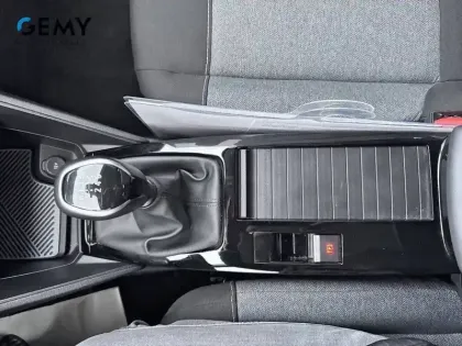 Photo 21 Citroën C4  PureTech 100 S&S BVM6