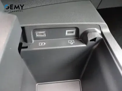 Photo 23 Peugeot 3008  Hybrid 145 e-DCS6