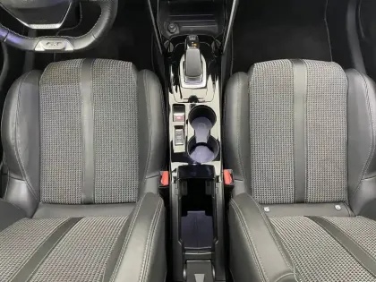 Photo 27 Peugeot 208  Electrique 50 kWh 136ch