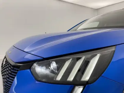 Photo 33 Peugeot 208  Electrique 50 kWh 136ch