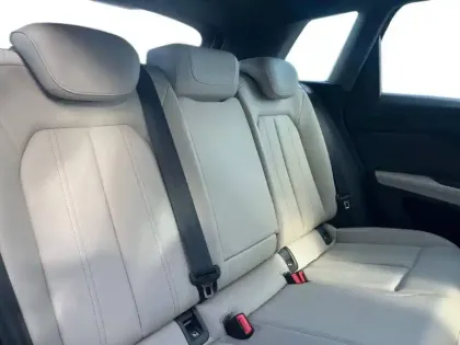 Photo 9 Audi Q4  e-tron 50 299 ch 82 kWh quattro