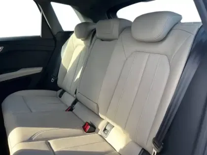 Photo 13 Audi Q4  e-tron 50 299 ch 82 kWh quattro