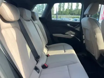 Photo 22 Audi Q4  e-tron 50 299 ch 82 kWh quattro