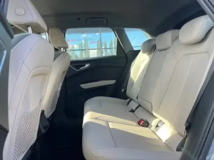 Photo 24 Audi Q4  e-tron 50 299 ch 82 kWh quattro