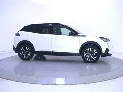 Photo 3 Peugeot 2008  Electrique 136 ch