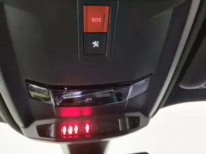 Photo 25 Peugeot 2008  Electrique 136 ch