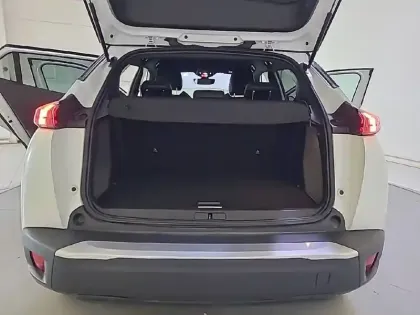 Photo 5 Peugeot 2008  Electrique 136 ch