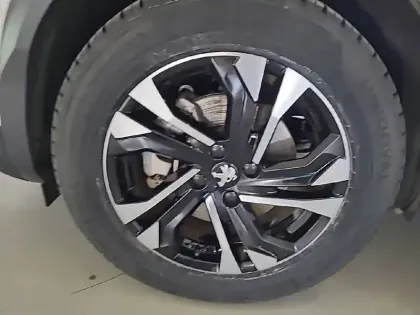 Photo 12 Peugeot 2008  Electrique 136 ch