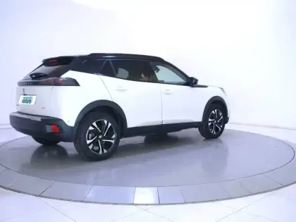 Photo 4 Peugeot 2008  Electrique 136 ch