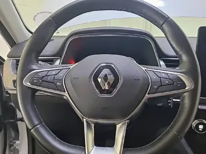 Photo 8 Renault Arkana  E-Tech hybride 145 - 22