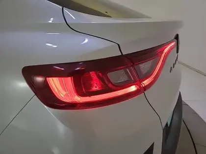 Photo 16 Renault Arkana  E-Tech hybride 145 - 22