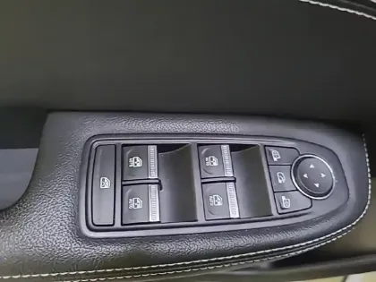 Photo 28 Renault Arkana  E-Tech hybride 145 - 22