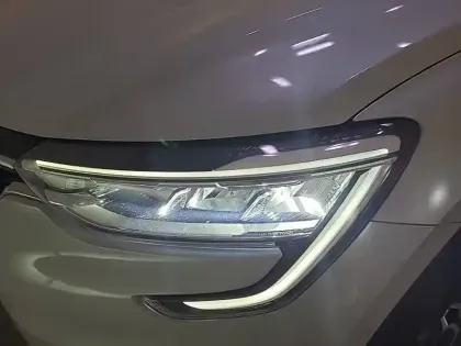 Photo 15 Renault Arkana  E-Tech hybride 145 - 22