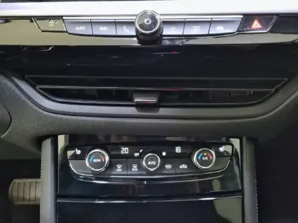 Photo 23 Opel Grandland  Hybrid4 300 ch AWD BVA8