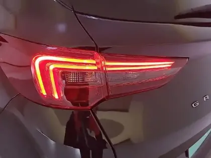 Photo 16 Opel Grandland  Hybrid4 300 ch AWD BVA8