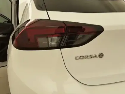 Photo 36 Opel Corsa  Electrique 136 ch & Batterie 50 kw/h