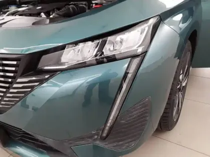 Photo 35 Peugeot 308  SW BlueHDi 130ch S&S EAT8