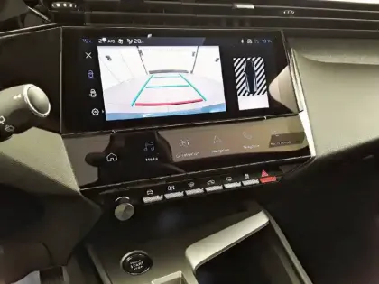 Photo 37 Peugeot 308  SW BlueHDi 130ch S&S EAT8