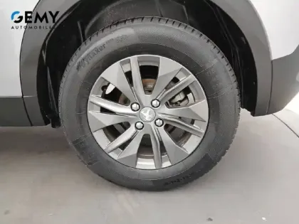 Photo 56 Peugeot 2008  PureTech 130 S&S EAT8