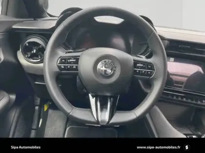 Photo 43 Alfa Romeo Junior  1.2 Ibrida 145 ch eDCT6