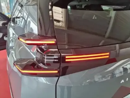 Photo 16 Citroën C5 aircross e- 210 autonomie confort