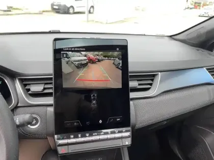 Photo 33 Renault Captur  E-Tech full hybrid 145 ch