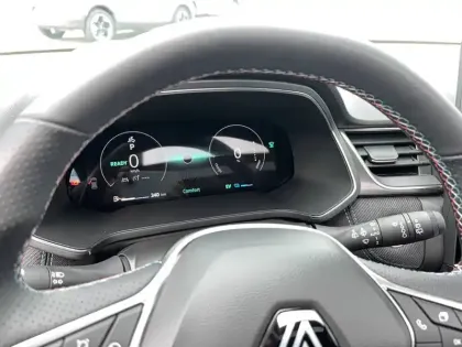 Photo 31 Renault Captur  E-Tech full hybrid 145 ch