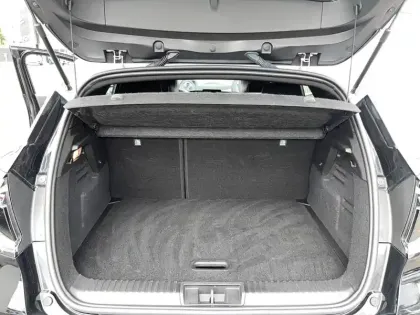 Photo 38 Renault Captur  E-Tech full hybrid 145 ch