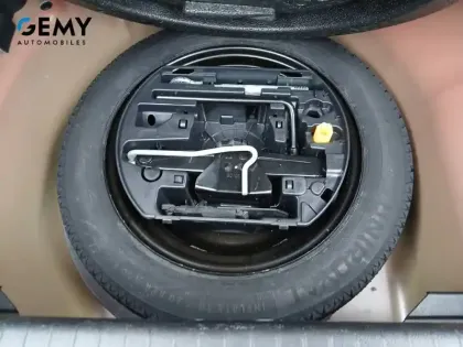 Photo 19 Peugeot 208  PureTech 100 S&S EAT8