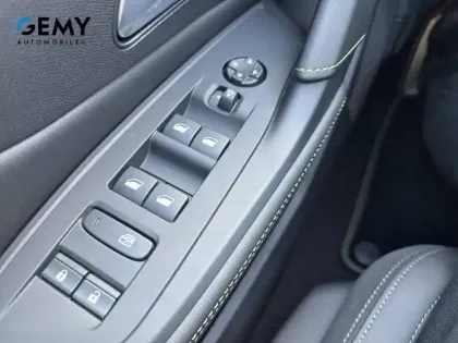 Photo 62 Peugeot 308  Hybrid 145 e-DCS6