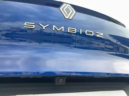 Photo 53 Renault Symbioz  E-Tech full hybrid 145