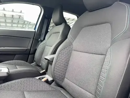 Photo 72 Renault Symbioz  E-Tech full hybrid 145