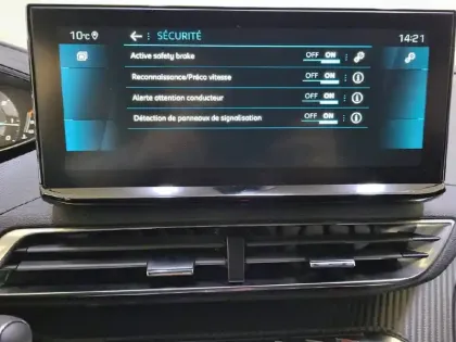 Photo 21 Peugeot 3008  BlueHDi 130ch S&S EAT8