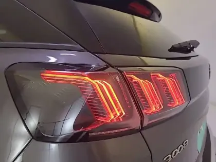 Photo 16 Peugeot 3008  BlueHDi 130ch S&S EAT8