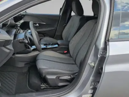 Photo 33 Peugeot 208  Hybrid 110 e-DCS6