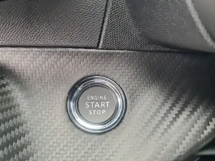 Photo 42 Peugeot 208  Hybrid 110 e-DCS6