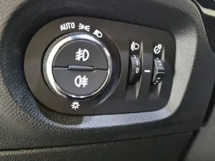 Photo 28 Opel Corsa  1.2 Turbo 100 ch BVM6