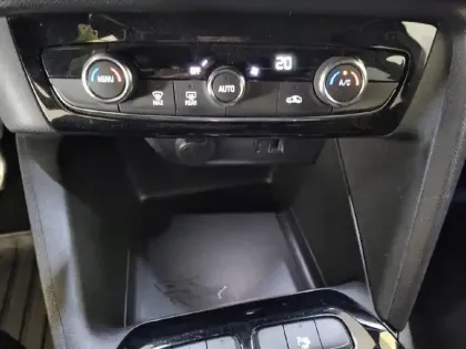 Photo 23 Opel Corsa  1.2 Turbo 100 ch BVM6