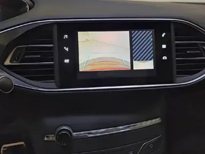 Photo 17 Peugeot 308  PureTech 130ch S&S EAT8