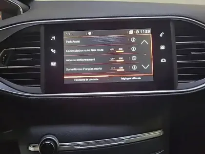 Photo 39 Peugeot 308  PureTech 130ch S&S EAT8