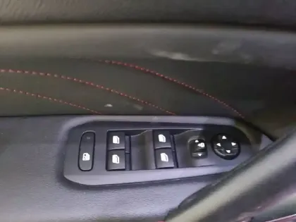 Photo 51 Peugeot 308  PureTech 130ch S&S EAT8