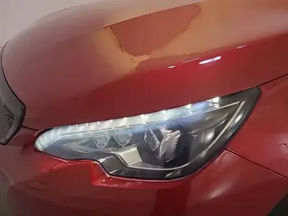 Photo 34 Peugeot 308  PureTech 130ch S&S EAT8