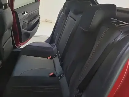 Photo 30 Peugeot 308  PureTech 130ch S&S EAT8