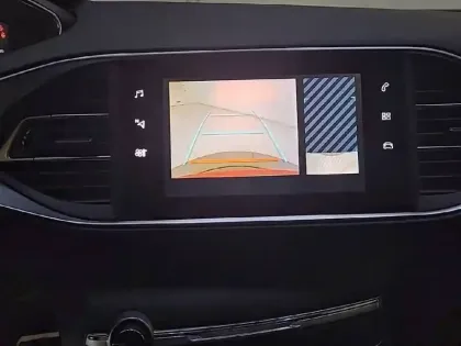 Photo 38 Peugeot 308  PureTech 130ch S&S EAT8