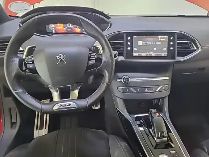 Photo 26 Peugeot 308  PureTech 130ch S&S EAT8